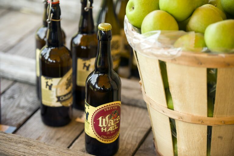 Photo of apples and hard cider from Frecon Farms