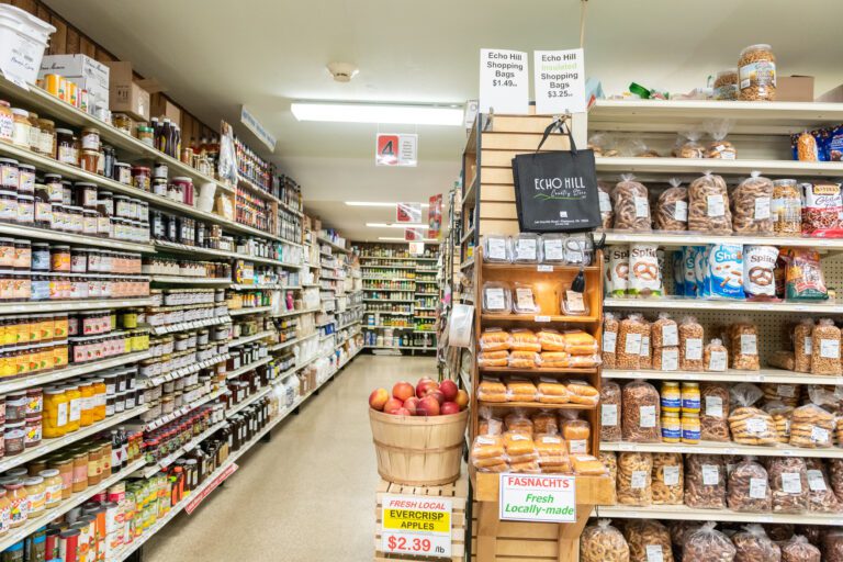 Echo Hill Country Store aisles